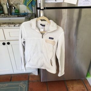 White patagonia size Medium
